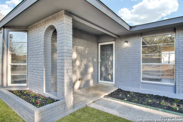 Image 2 of 39 For 4242 Bayliss St