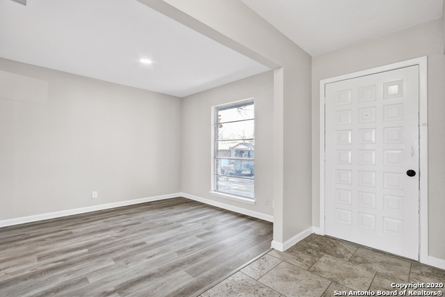 Image 3 of 39 For 4242 Bayliss St