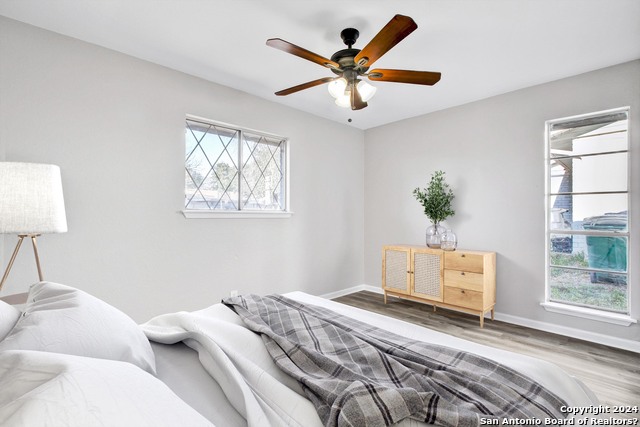 Image 30 of 39 For 4242 Bayliss St