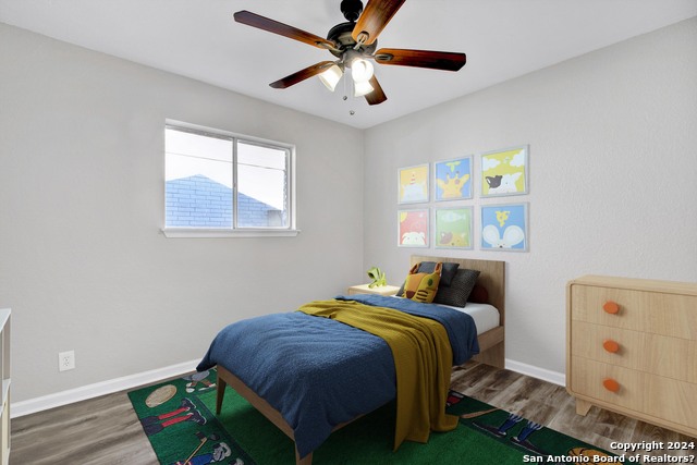 Image 33 of 39 For 4242 Bayliss St