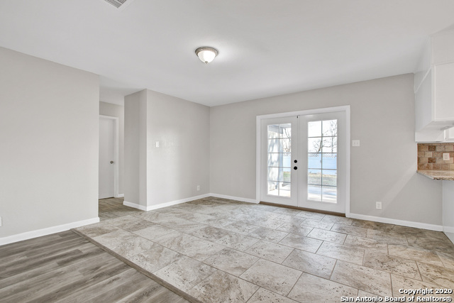 Image 6 of 39 For 4242 Bayliss St