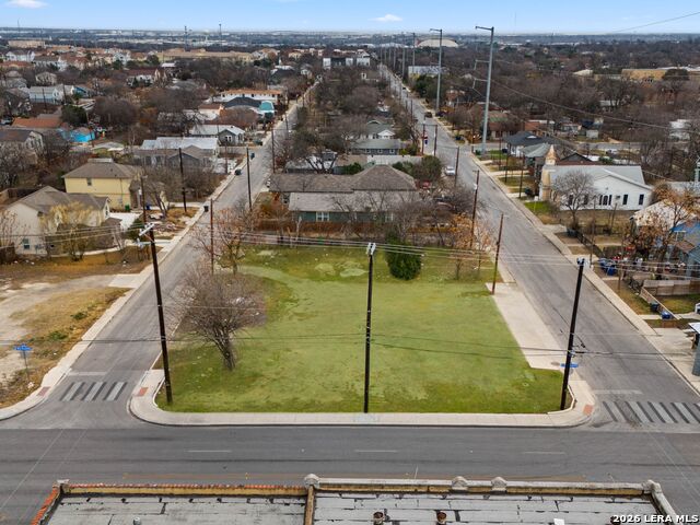 Image 7 of 9 For 802 New Braunfels #1 N