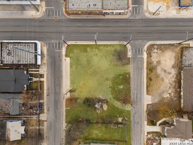 Image 9 of 9 For 802 New Braunfels #1 N