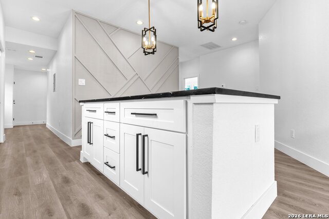 Image 10 of 23 For 2007 Magnolia Ave W