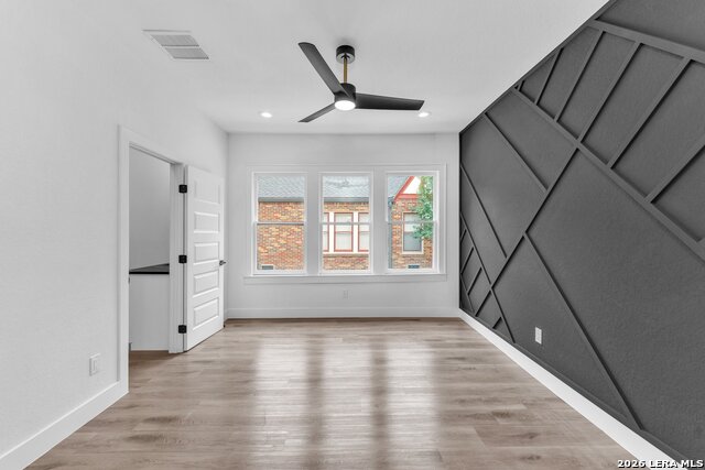 Image 12 of 23 For 2007 Magnolia Ave W