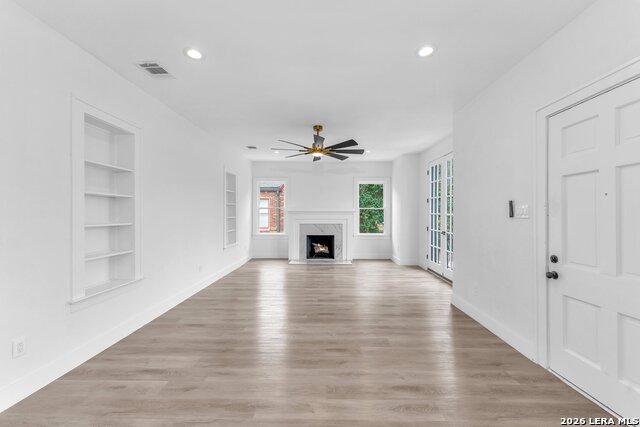 Image 4 of 23 For 2007 Magnolia Ave W