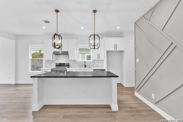 Image 9 of 23 For 2007 Magnolia Ave W