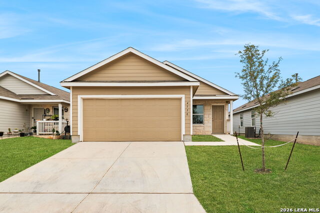 Image 2 of 21 For 4530 Glades Way