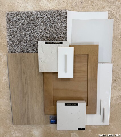 Listing photo id 0 for 619 River Run Way