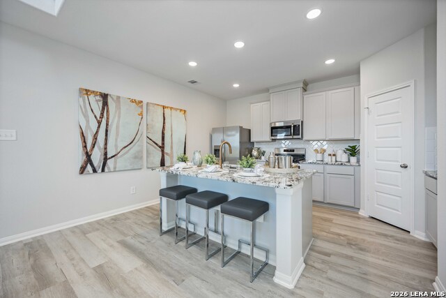 Listing photo id 2 for 619 River Run Way