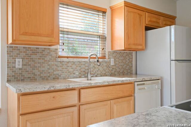 Image 11 of 31 For 162 Oakside  