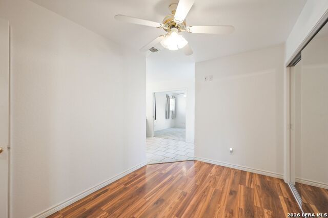 Image 17 of 31 For 162 Oakside  