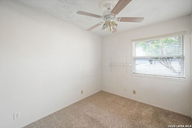 Image 24 of 31 For 162 Oakside  