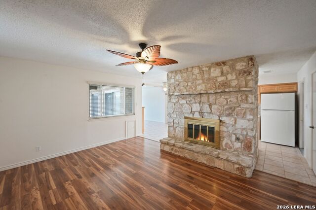 Image 4 of 31 For 162 Oakside  