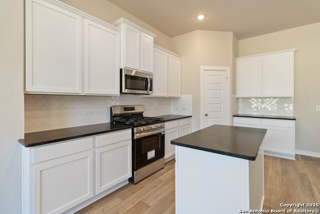 Image 12 of 27 For 21117 Jordans Ranch Way