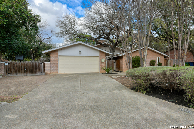 Image 2 of 35 For 11519 Whisper Moss St