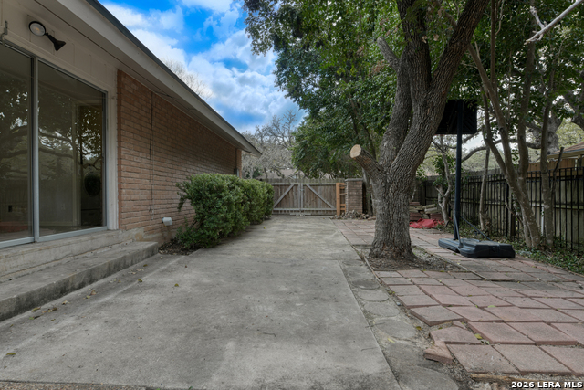 Image 32 of 35 For 11519 Whisper Moss St