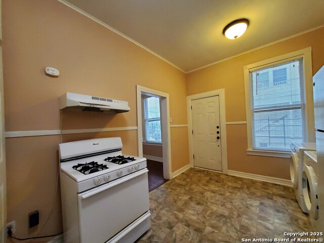 Image 5 of 7 For 1722 Pine N 2