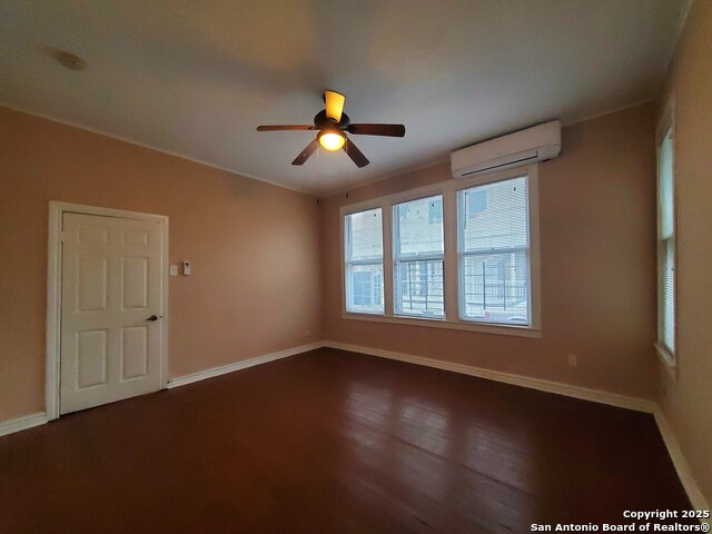 Image 6 of 7 For 1722 Pine N 2