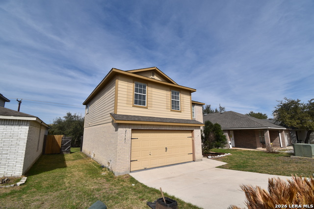 Image 20 of 25 For 25907 Torch Lily