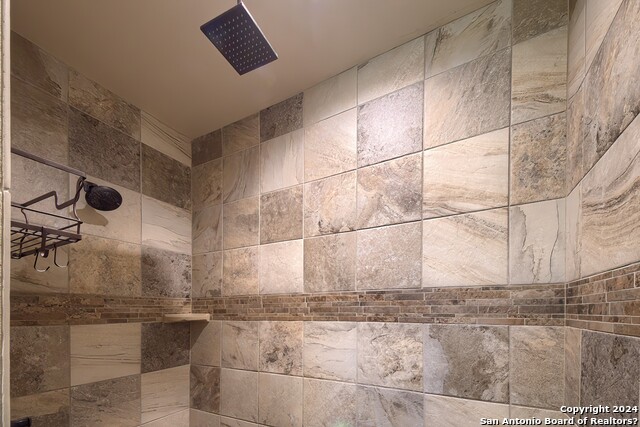 Image 18 of 59 For 6197 Pfeil Rd