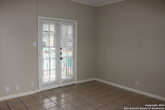 Listing photo id 1 for 66 Brees  51