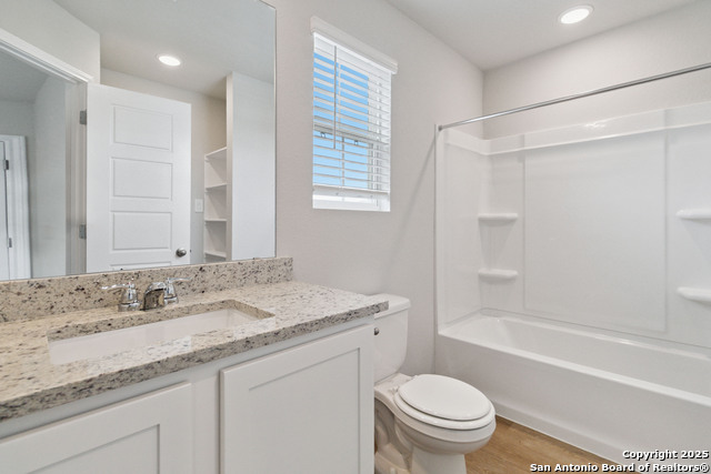 Image 20 of 28 For 15526 Suess Hill