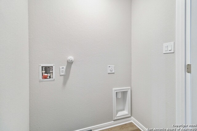 Image 22 of 28 For 15526 Suess Hill