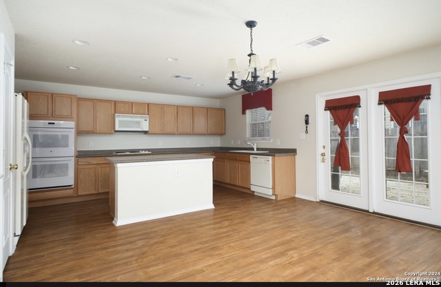 Image 10 of 28 For 7211 Balcon Island