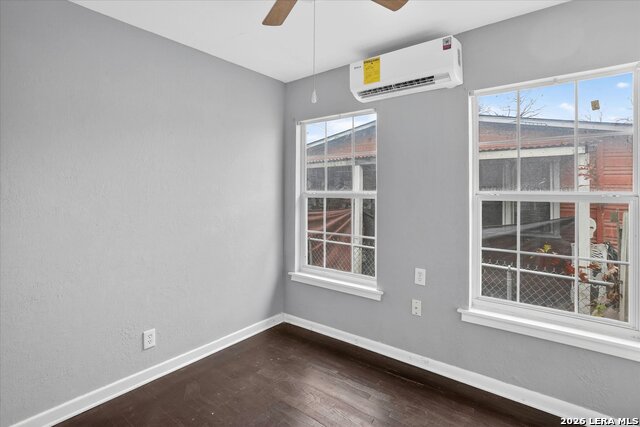 Image 16 of 27 For 518 Academy W