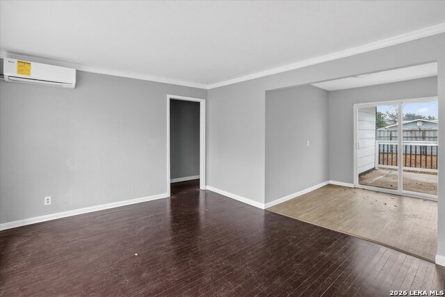 Image 4 of 27 For 518 Academy W