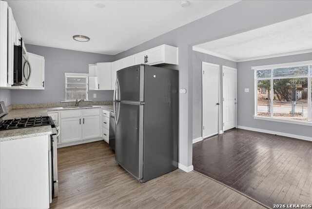 Image 9 of 27 For 518 Academy W