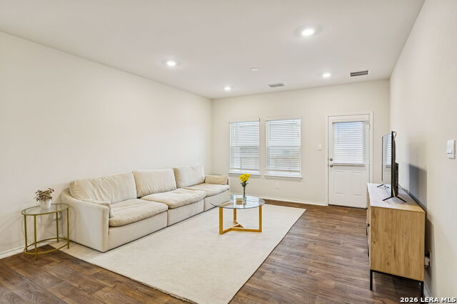 Image 18 of 38 For 4550 Meerkat