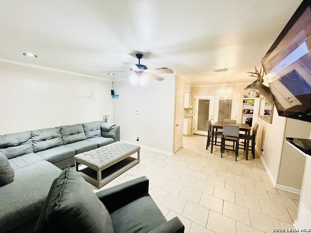 Listing photo id 5 for 202 Michelle