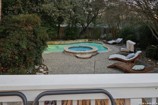 Listing photo id 39 for 14410 Cedar Glade