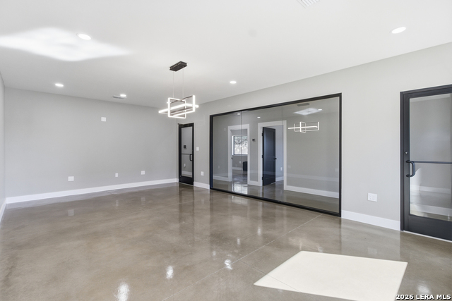 Image 27 of 56 For 262 Kings Ranch