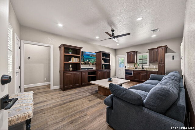 Image 25 of 35 For 15820 Chippewa