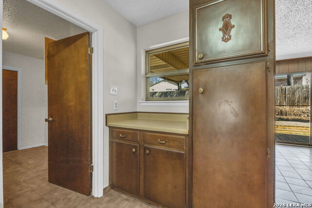 Image 11 of 32 For 5606 Rolling Ridge