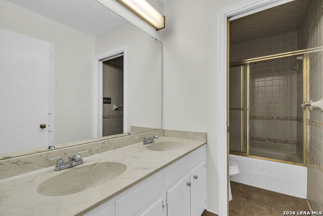 Image 20 of 32 For 5606 Rolling Ridge