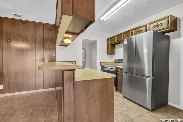 Image 9 of 32 For 5606 Rolling Ridge