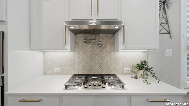 Image 14 of 58 For 2926 Blenheim