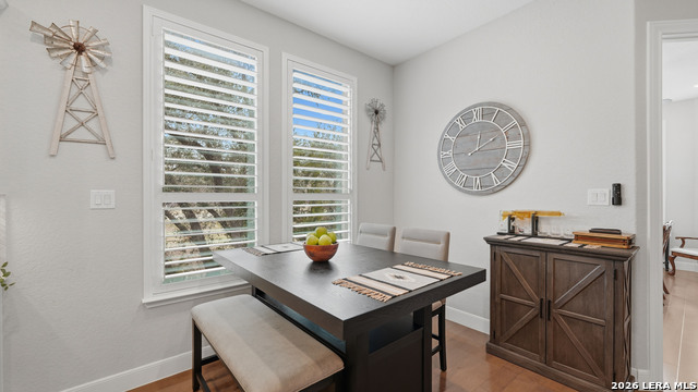 Image 21 of 58 For 2926 Blenheim