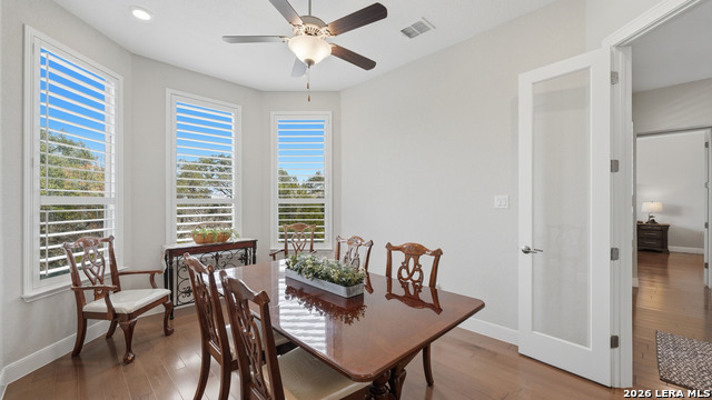 Image 22 of 58 For 2926 Blenheim