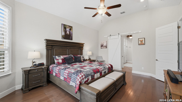 Image 27 of 58 For 2926 Blenheim