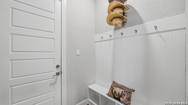 Image 40 of 58 For 2926 Blenheim