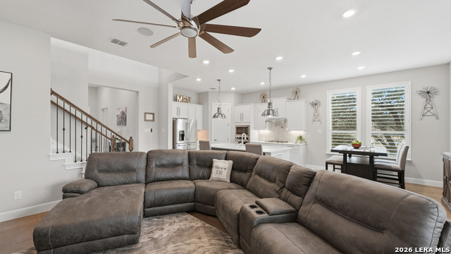 Image 5 of 58 For 2926 Blenheim