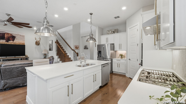 Image 9 of 58 For 2926 Blenheim