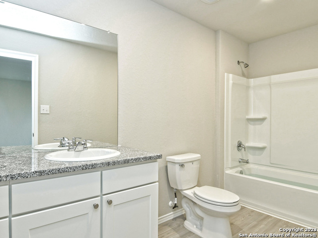 Image 20 of 48 For 5356 Fair Moon