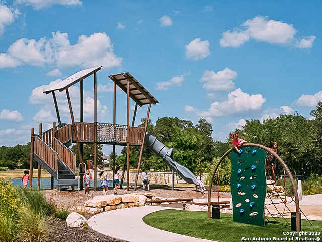 Image 36 of 48 For 5356 Fair Moon