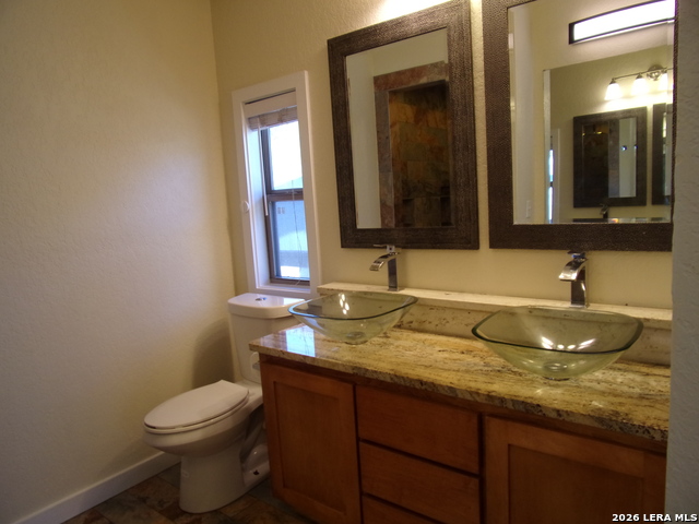 Image 13 of 33 For 10060 Rebecca Creek